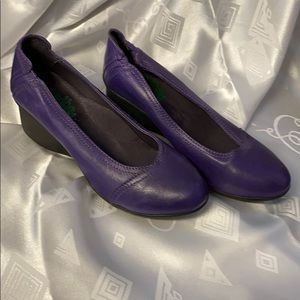 Shoes very comfy, great soft heal